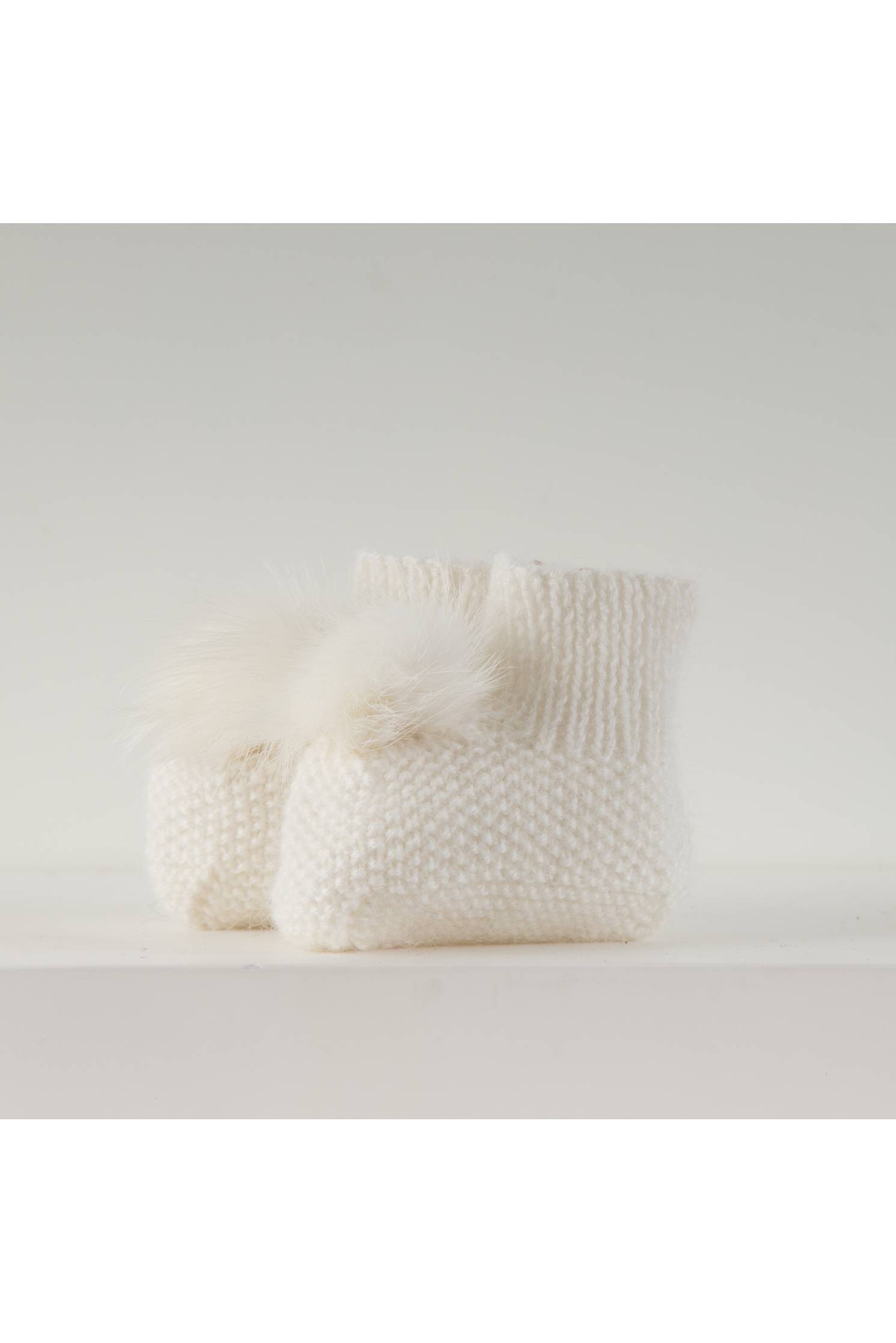 botita calcetin canastilla cashmere beig pompon vison
