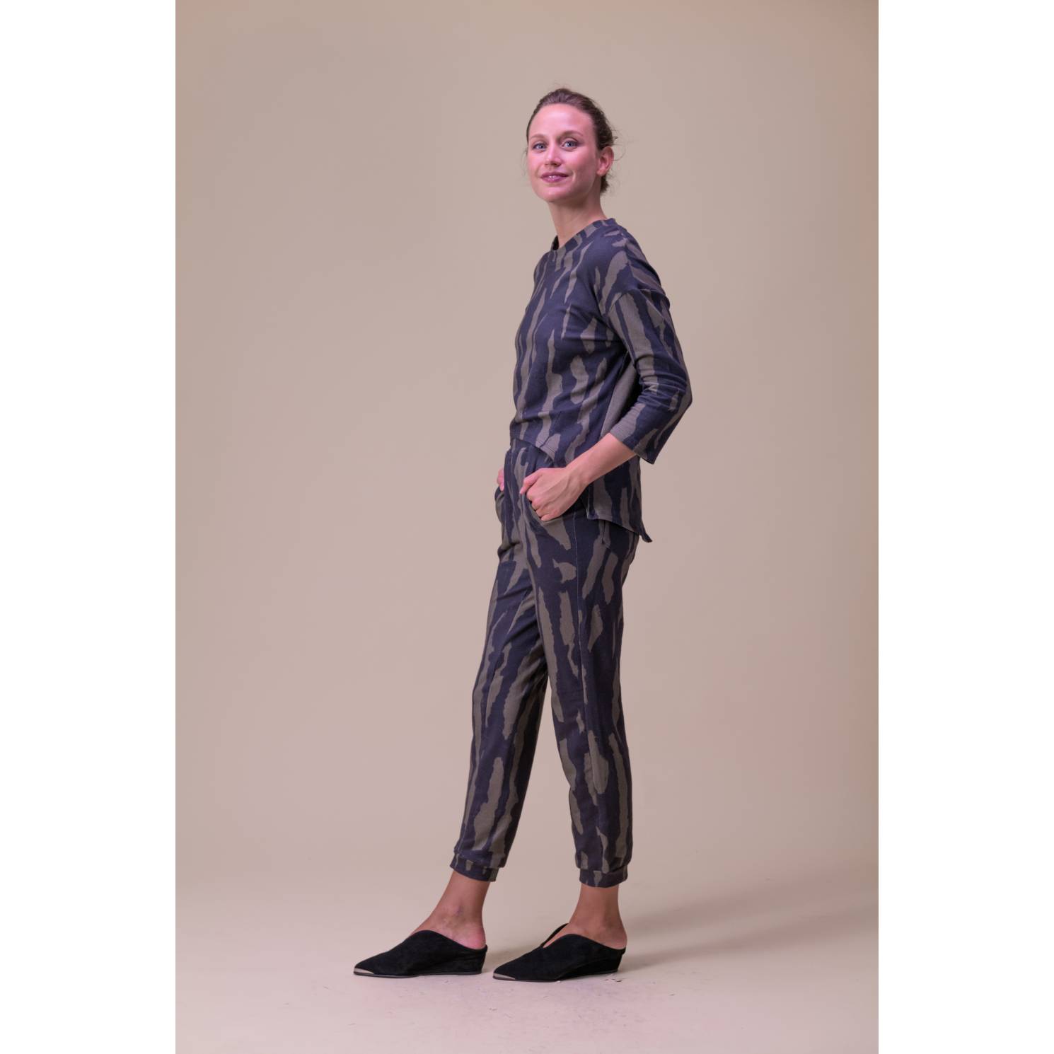 pantalon jogging negro kaki