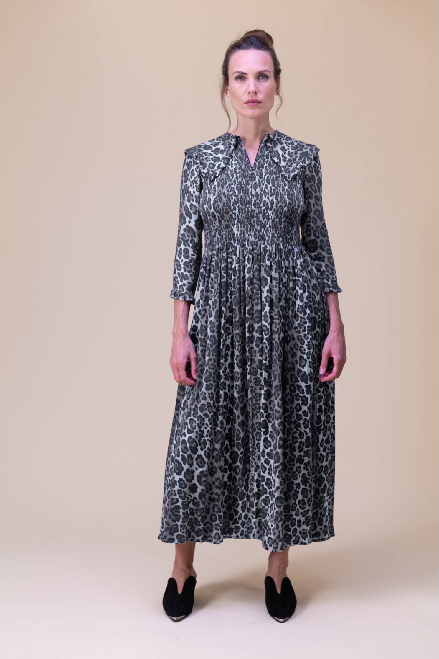 vestido print grises