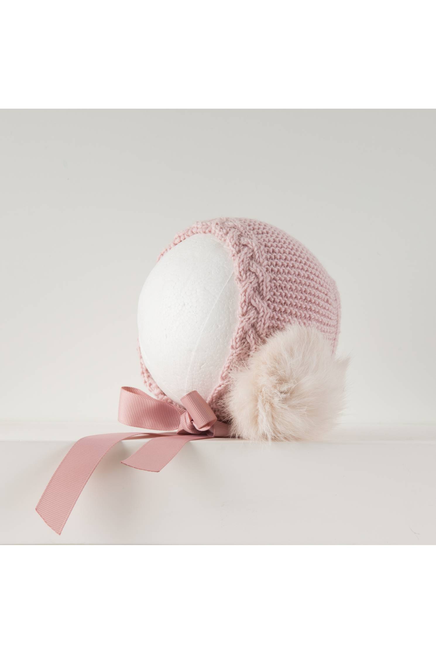 capota punto trenza merino rosa empolv pompon natural