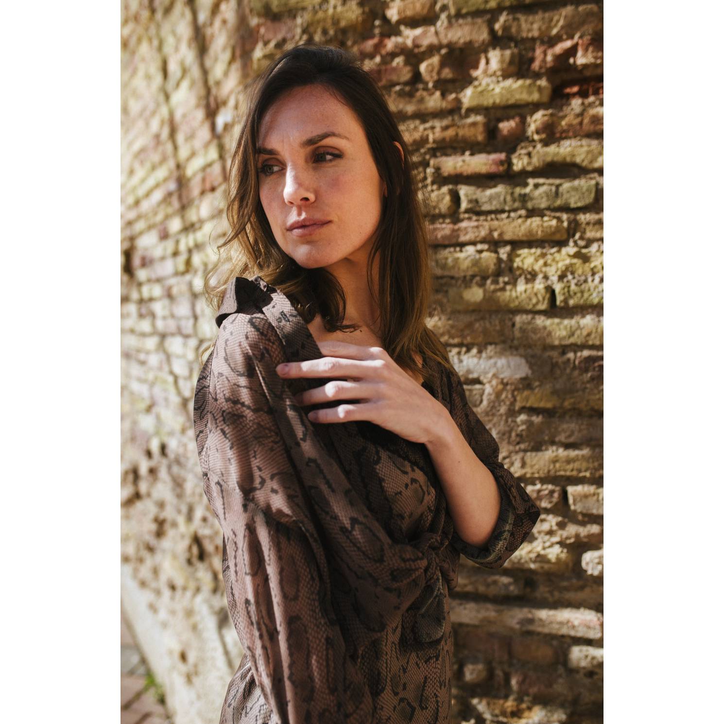camisa snake mocca