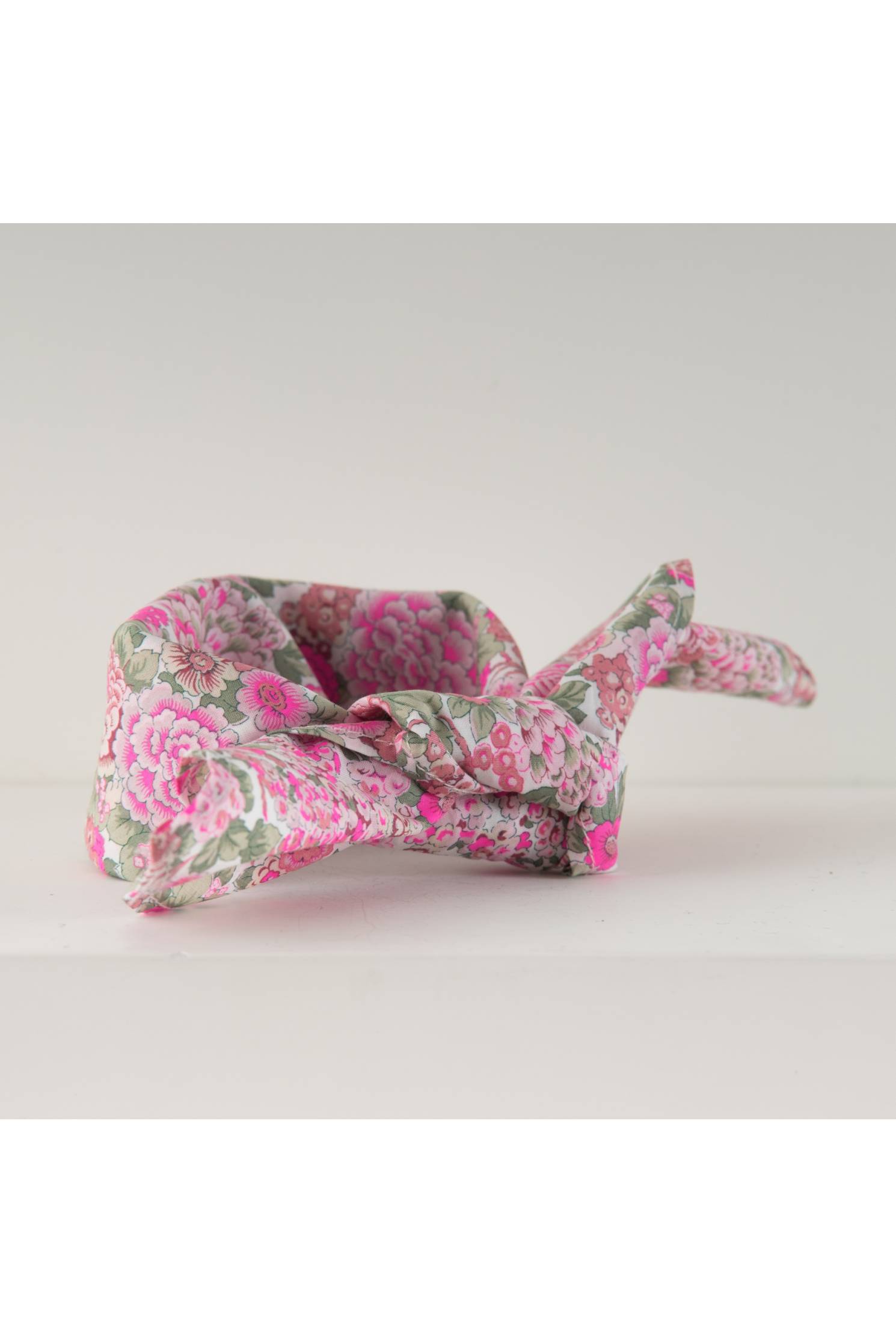 pauelo liberty flor fucsia by casilda